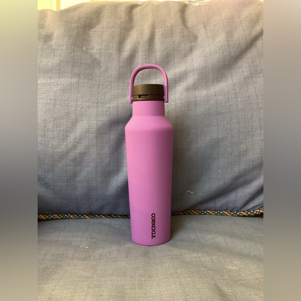 Corkcicle Lavender Bottle with Handle